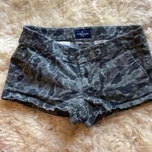 American Eagle outfitters camouflage women’s size 2 shorts